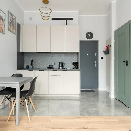 Rentplanet - Przy Parku Mirowskim Apartment Warsaw