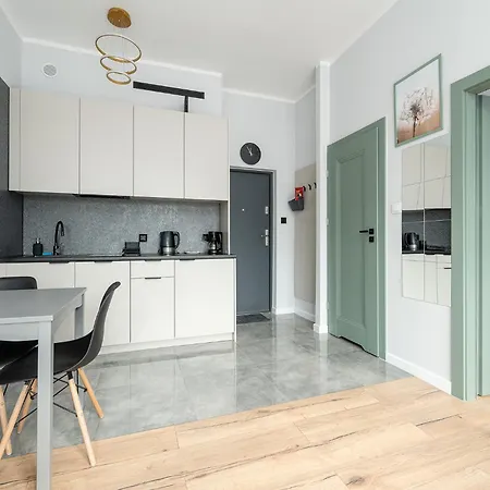 Apartament Rentplanet - Przy Parku Mirowskim
