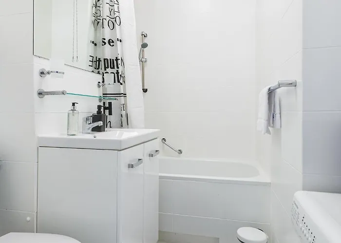 شقة Rentplanet - Przy Parku Mirowskim وارسو